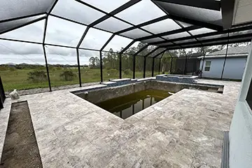 Pool enclosure with no chair rail by East Coast Aluminum